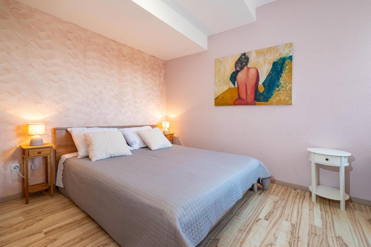 Poseidon Apartment